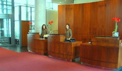 امبسی سوئیتس مونترئال