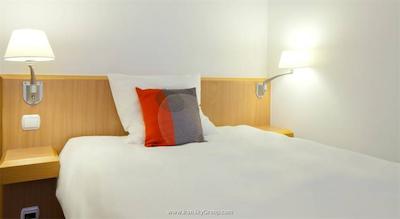 نووتل وارسزاوا سنتروم