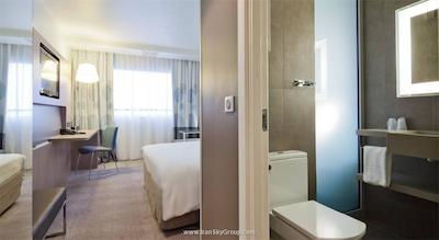 نووتل وارسزاوا سنتروم