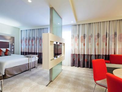 نووتل وارسزاوا سنتروم