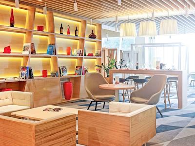 نووتل وارسزاوا سنتروم