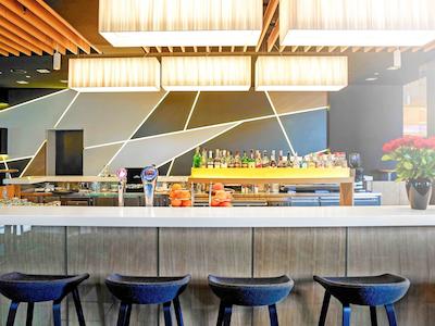 نووتل وارسزاوا سنتروم