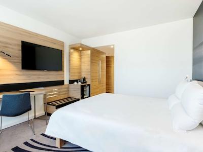 نووتل وارسزاوا سنتروم