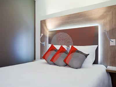 نووتل وارسزاوا سنتروم