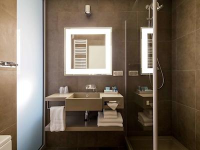 نووتل وارسزاوا سنتروم