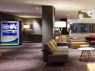 نووتل وارسزاوا سنتروم