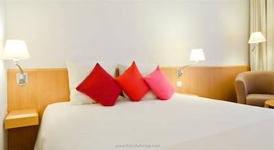 نووتل وارسزاوا سنتروم