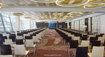 نووتل وارسزاوا سنتروم