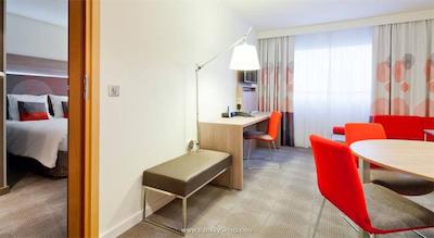 نووتل وارسزاوا سنتروم