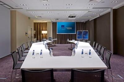 نووتل وارسزاوا سنتروم