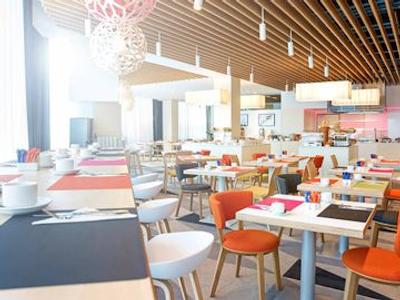 نووتل وارسزاوا سنتروم