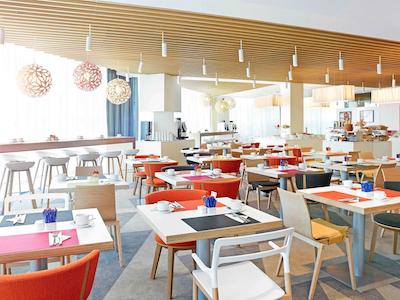 نووتل وارسزاوا سنتروم