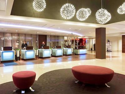 نووتل وارسزاوا سنتروم