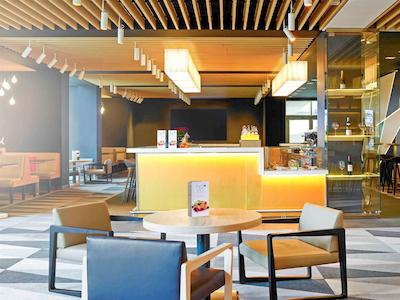 نووتل وارسزاوا سنتروم