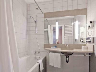 نووتل وارسزاوا سنتروم