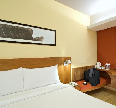 آیبیس ناوی مومبای