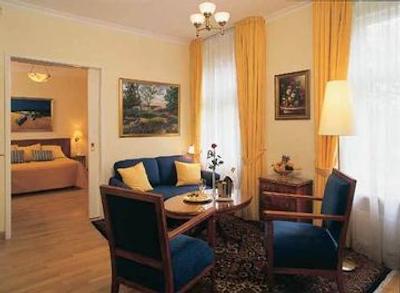 نووم هتل کرنپرینز برلین