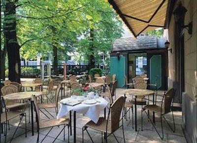 نووم هتل کرنپرینز برلین