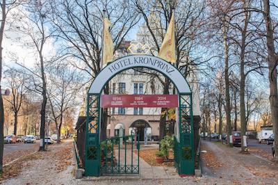 نووم هتل کرنپرینز برلین