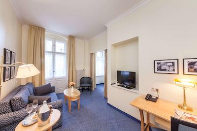 نووم هتل کرنپرینز برلین