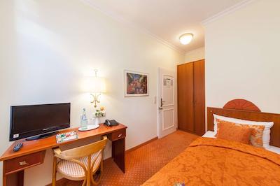 نووم هتل کرنپرینز برلین