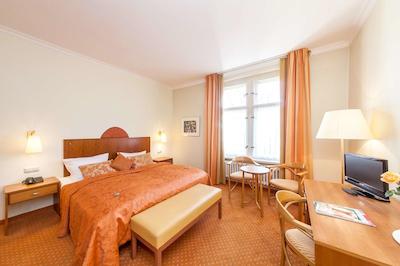 نووم هتل کرنپرینز برلین