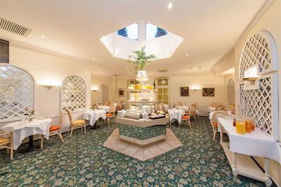 نووم هتل کرنپرینز برلین