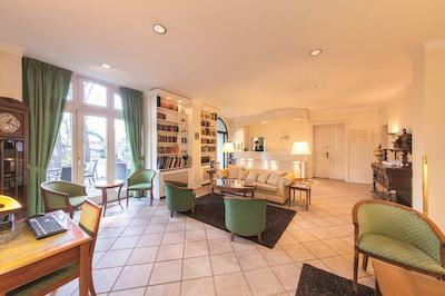 نووم هتل کرنپرینز برلین