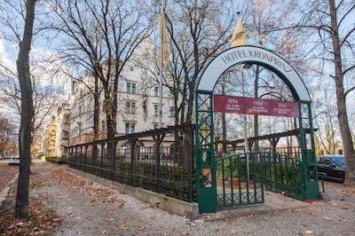 نووم هتل کرنپرینز برلین