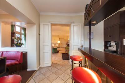 نووم هتل کرنپرینز برلین