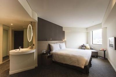 رویال این لینسن