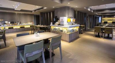 رویال این لینسن