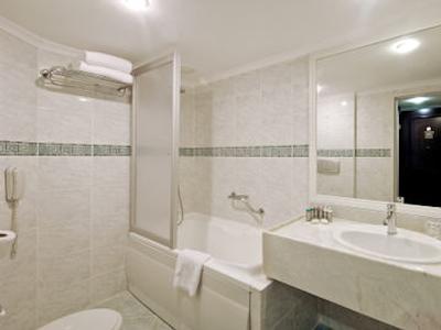 آلکوچلر اکسکلوسیو آلاچاتی هتل