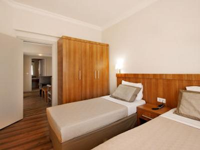 آلکوچلر اکسکلوسیو آلاچاتی هتل