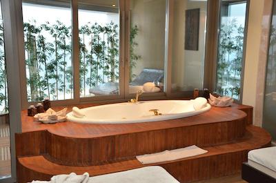 هیلتون بورسا کانونشن سنتر اند اسپا