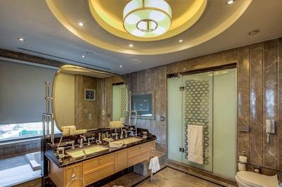 هیلتون بورسا کانونشن سنتر اند اسپا