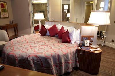 هیلتون بورسا کانونشن سنتر اند اسپا