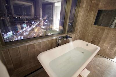 هیلتون بورسا کانونشن سنتر اند اسپا