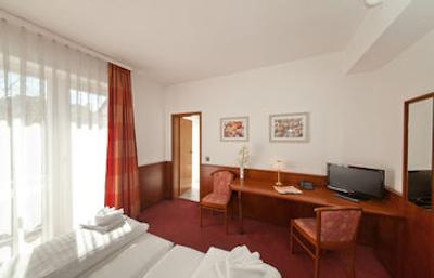 نووم هتل هاگمن هامبورگ هافن