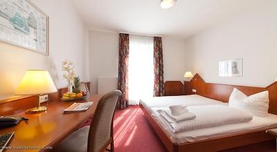 نووم هتل هاگمن هامبورگ هافن