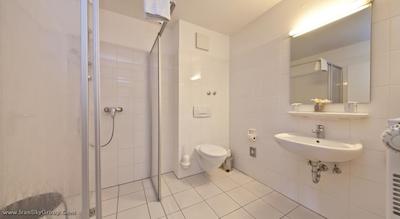 نووم هتل هاگمن هامبورگ هافن