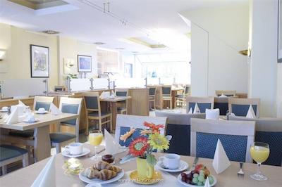 هتل فرانکفورت اوفنباخ سیتی بای تولیپ این