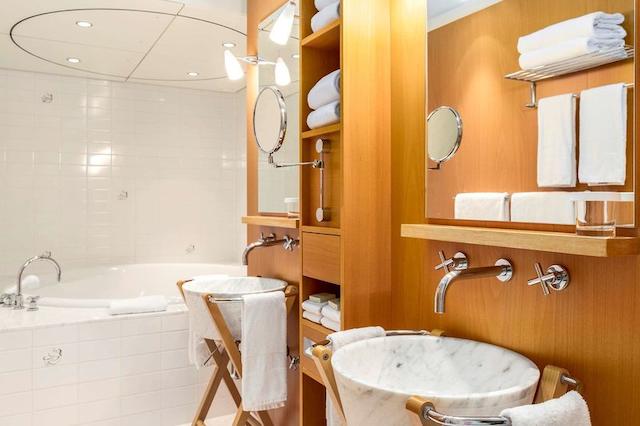 هیلتون آمستردام