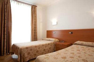 هوستال لویس XV