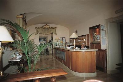 سنتر 1 اند سنتر 2