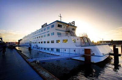 هتلزچیف آمستل باتل