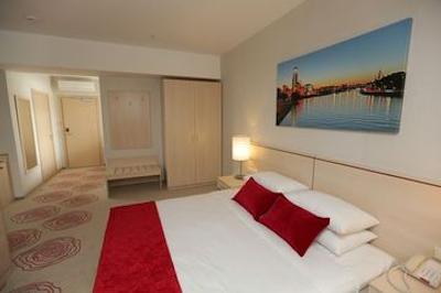 اینتوریست کلومنسکو