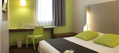 کمپنایل رویسی له مسنیل املوت