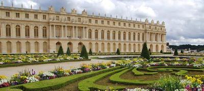 کمپنایل رویسی له مسنیل املوت