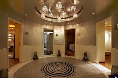 هتل گرند برتاین، ای لاکچری کالکشن هتل، آتن